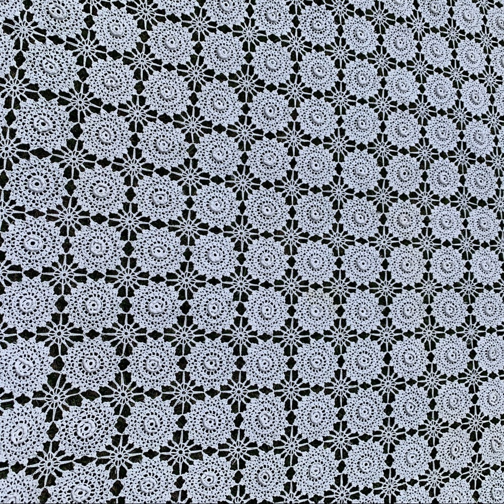 Bedspread - Picture 3 of 9